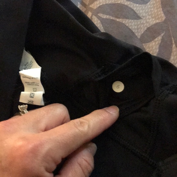 Lululemon pants - Picture 6 of 6